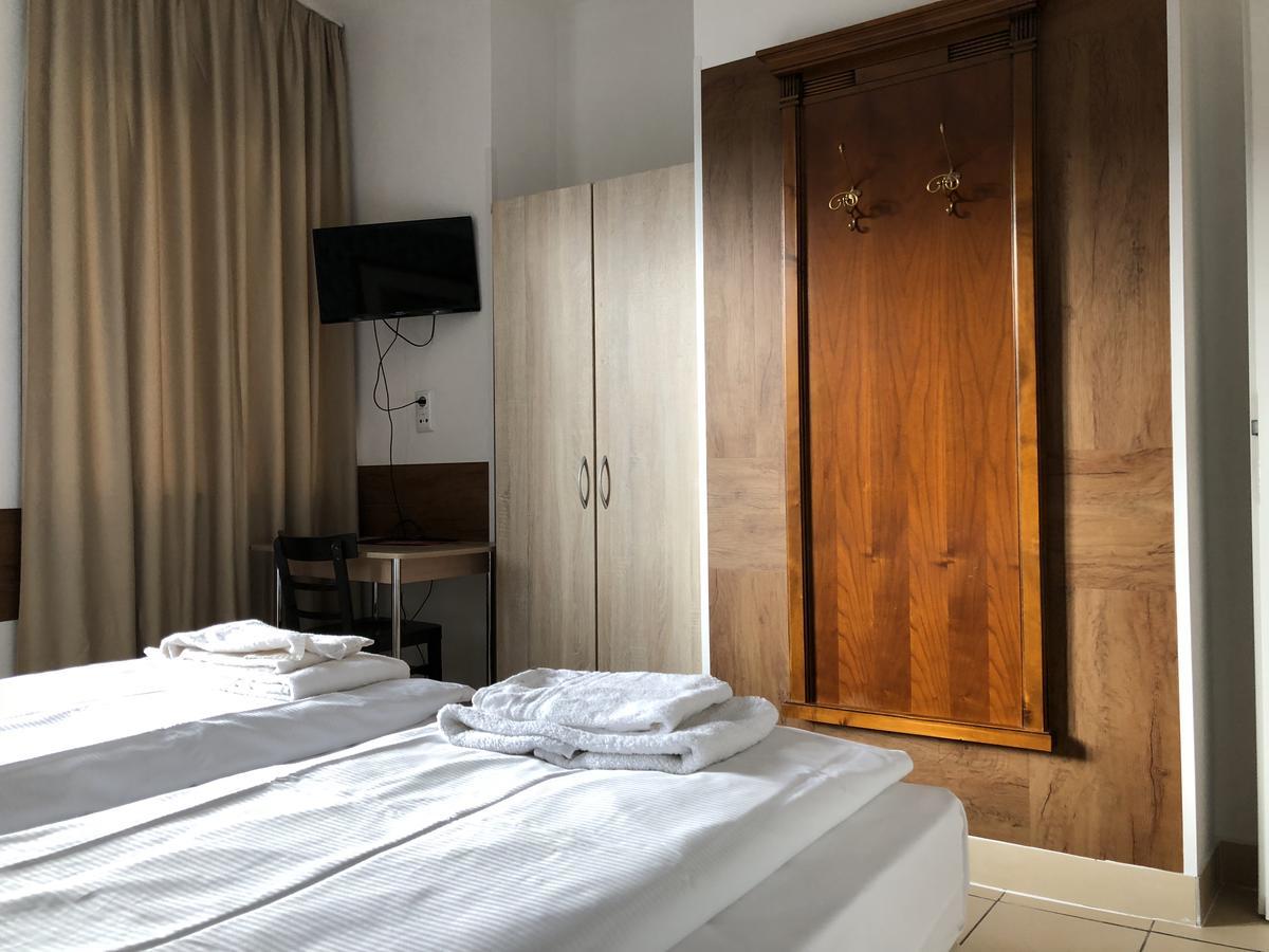 Hotel Moji Koeln ภายนอก รูปภาพ