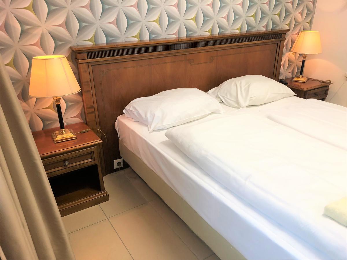 Hotel Moji Koeln ภายนอก รูปภาพ
